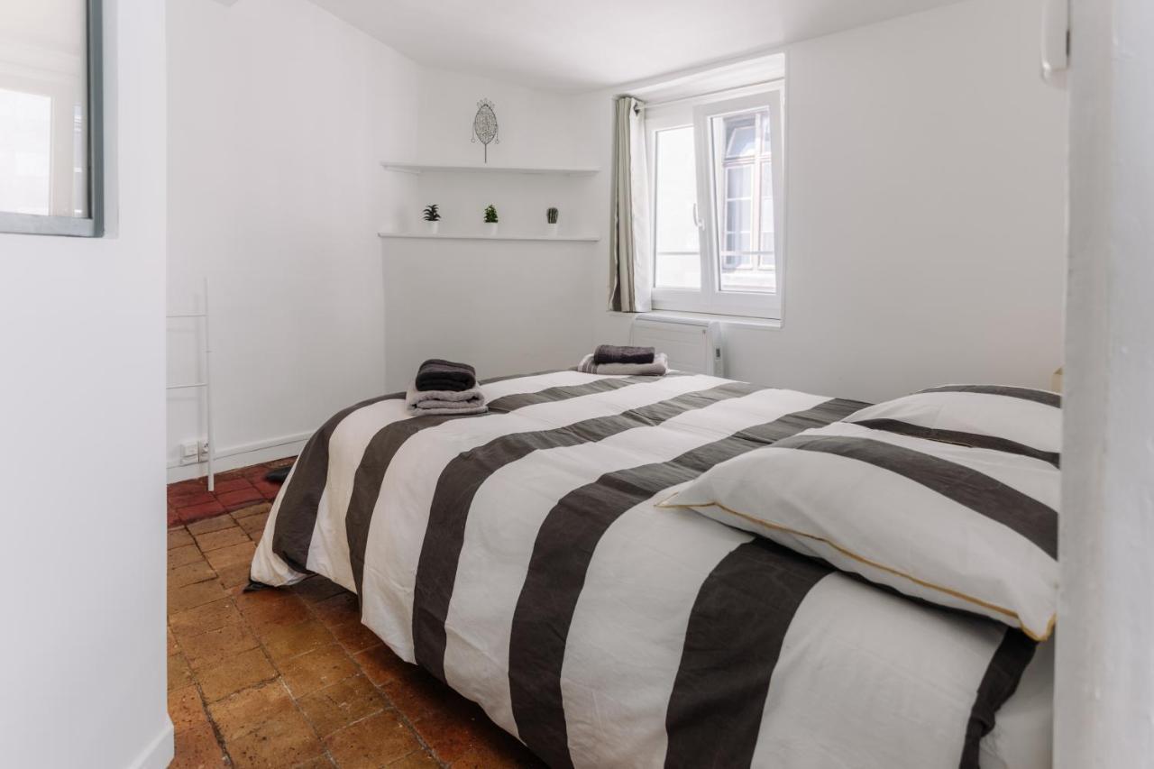 Bnbgônes - Le Saint Vincent- Hypercentre Wifi Netflix Appartement